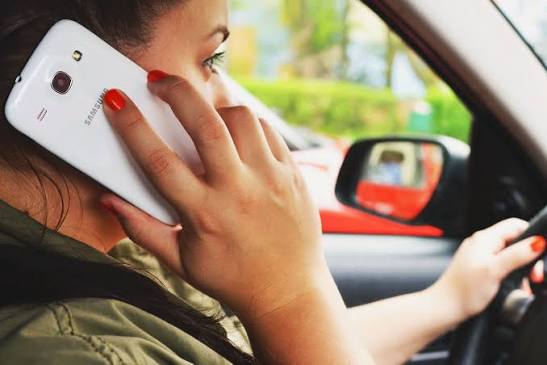 téléphone au volant